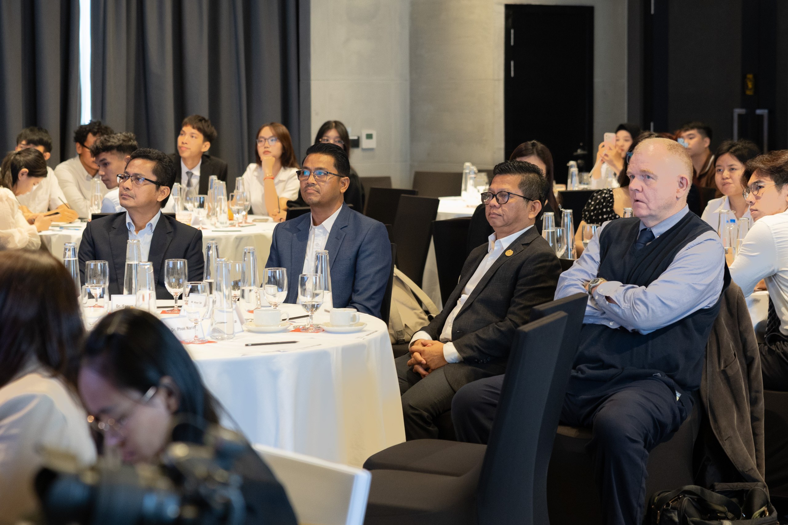 Australia supports Cambodia’s future leaders in sustainable finance